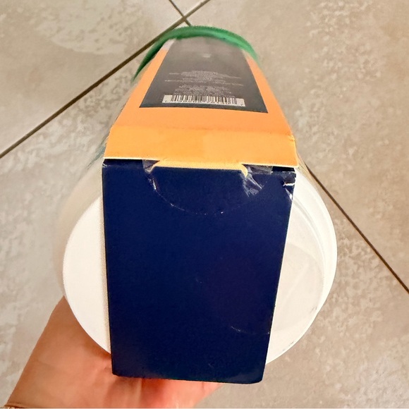 Roller Rabbit x Target Vacation
Stackable Snacklebox Brand New - Picture 9 of 10